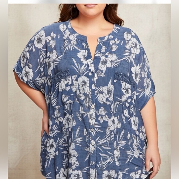 como black Tops - Como Black Navy Floral Blouse sz 3x